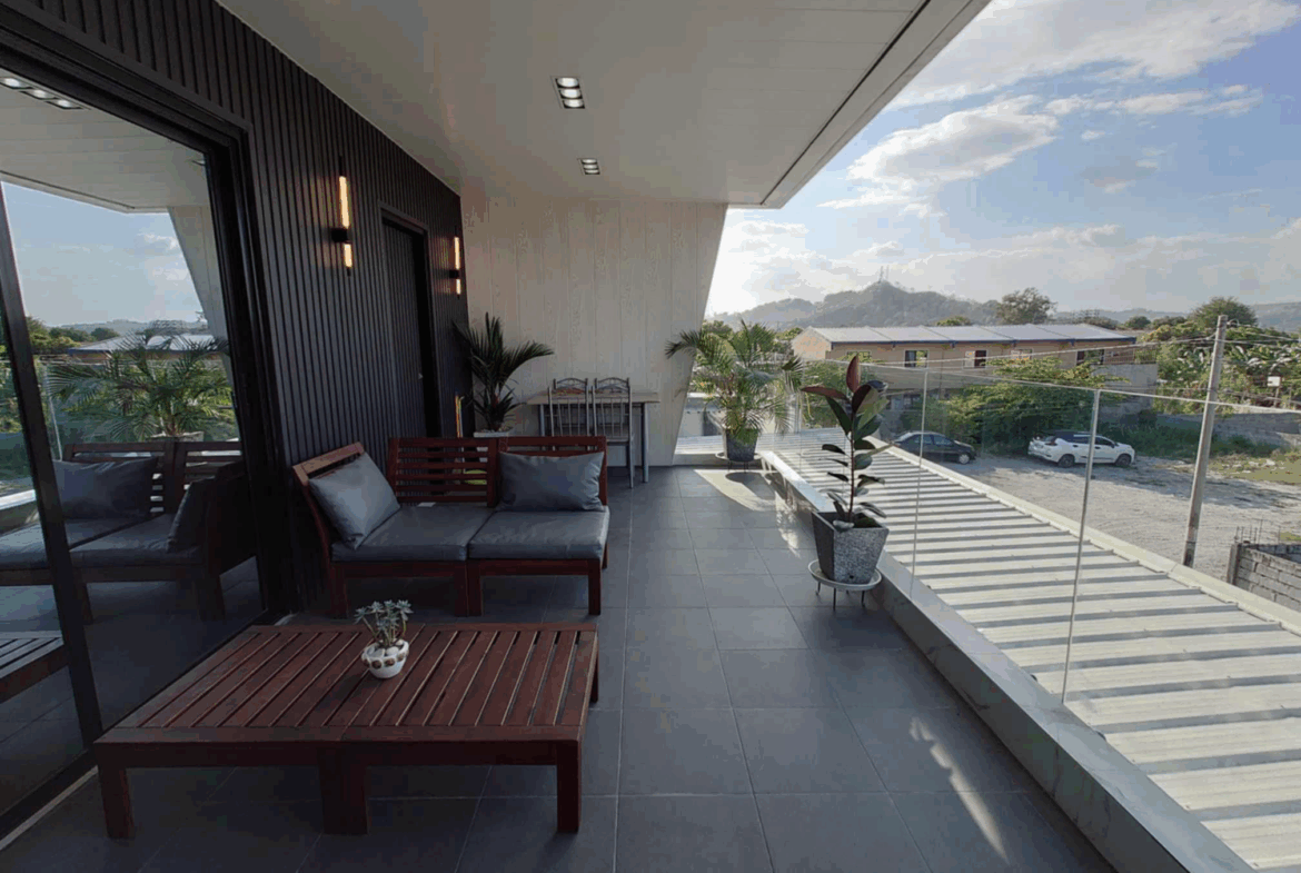 Contemporary House Balcony in Tabun Mabalacat