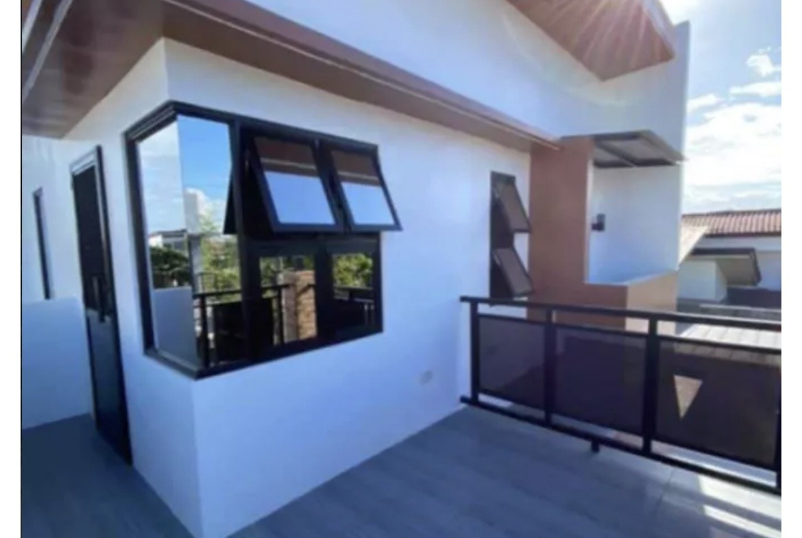 Tivoli Garden Subdivision Home Mabalacat Pampanga Balcony