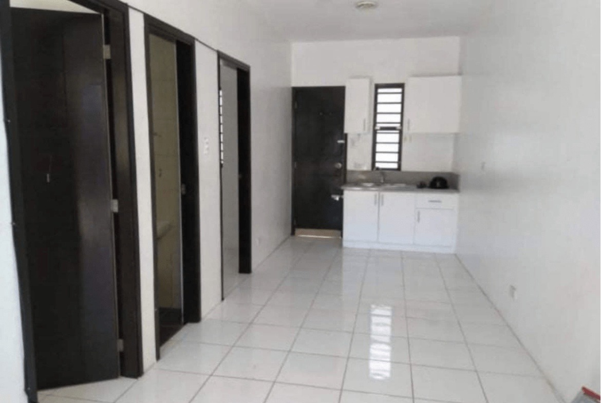8 Bedroom Apartment Income Generating Building for Sale