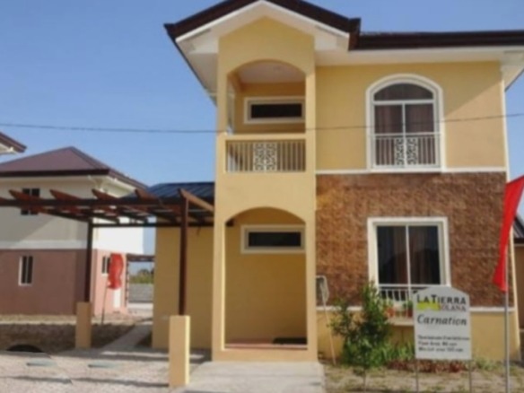 La Tierra Carnation model house Banlic Bacolor